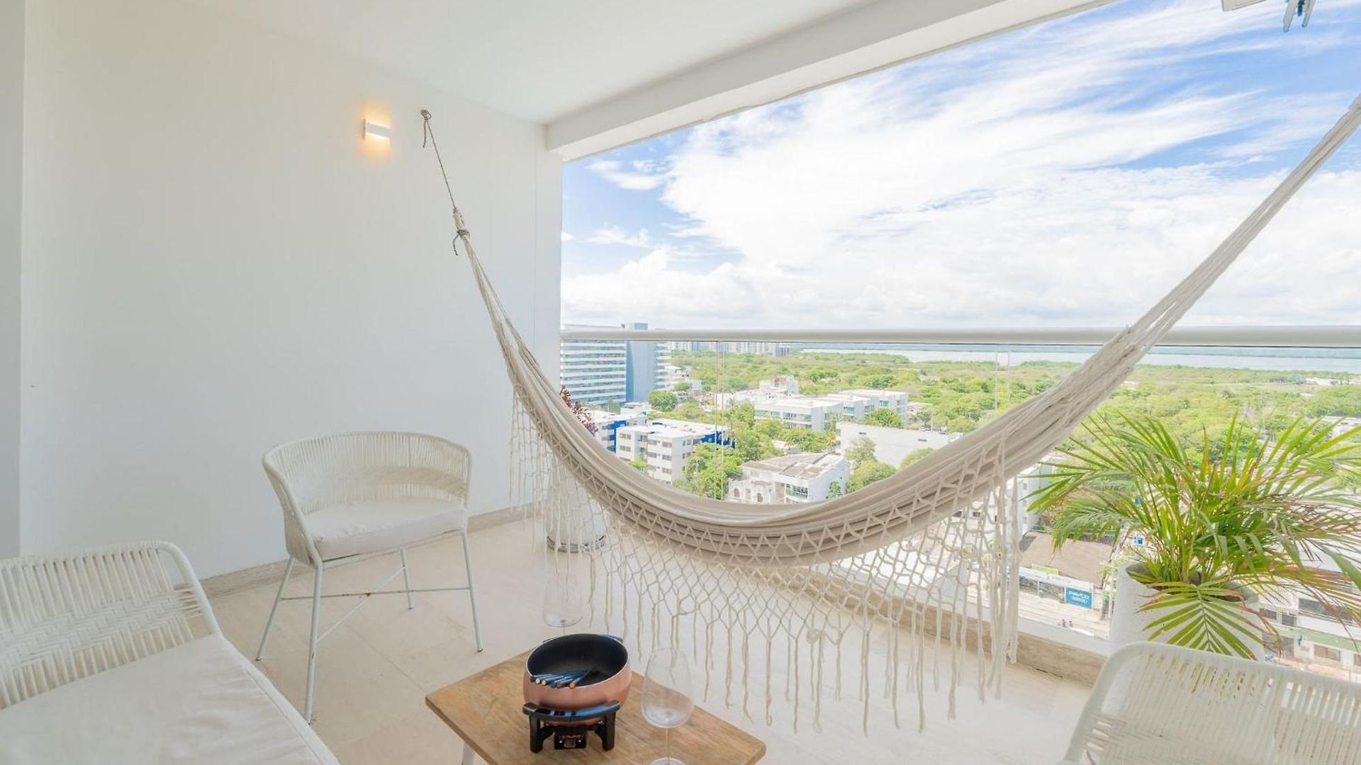 Apartamento With Balcony, Hammock & Panoramic View | Cb1135 Cartagena