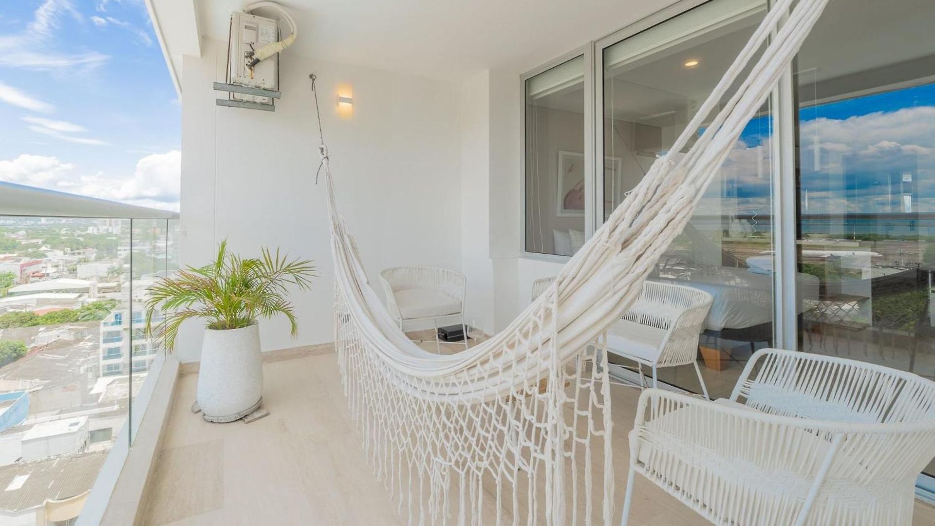 With Balcony, Hammock & Panoramic View | Cb1135 Cartagena