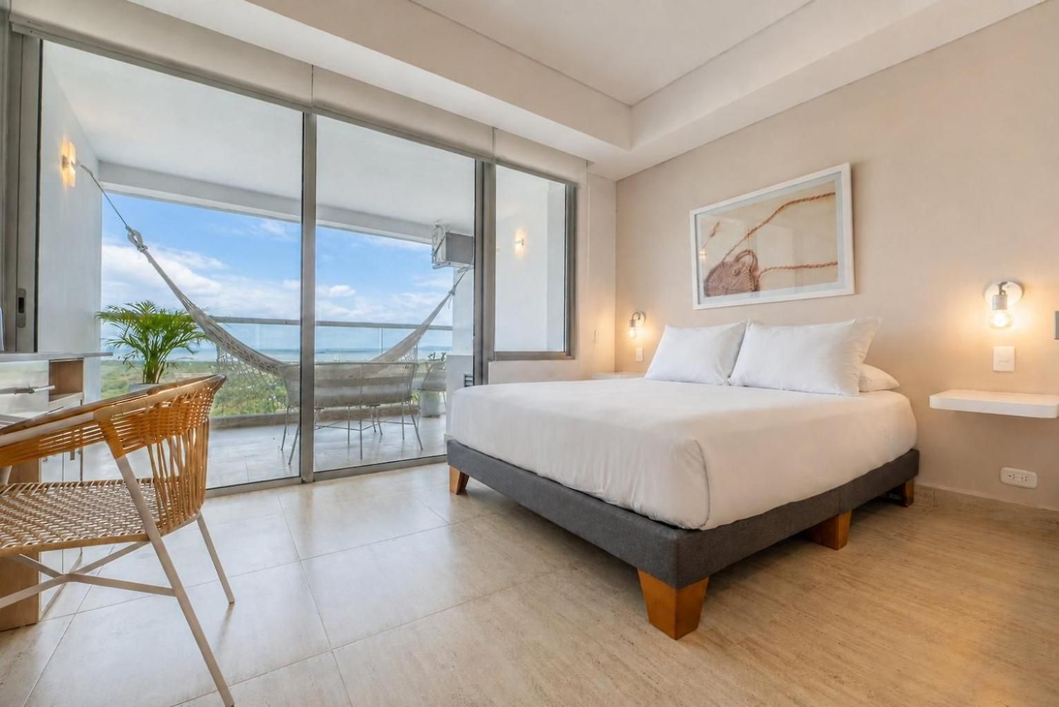 Apartamento With Balcony, Hammock & Panoramic View | Cb1135 Cartagena